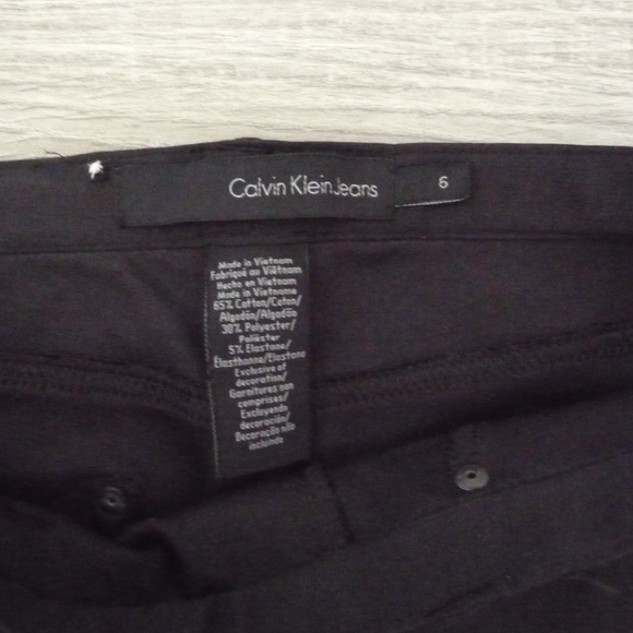 Calvin Klein Jeans - Picture 3 of 5